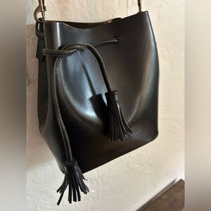 VereVerto Dita Bucket Bag